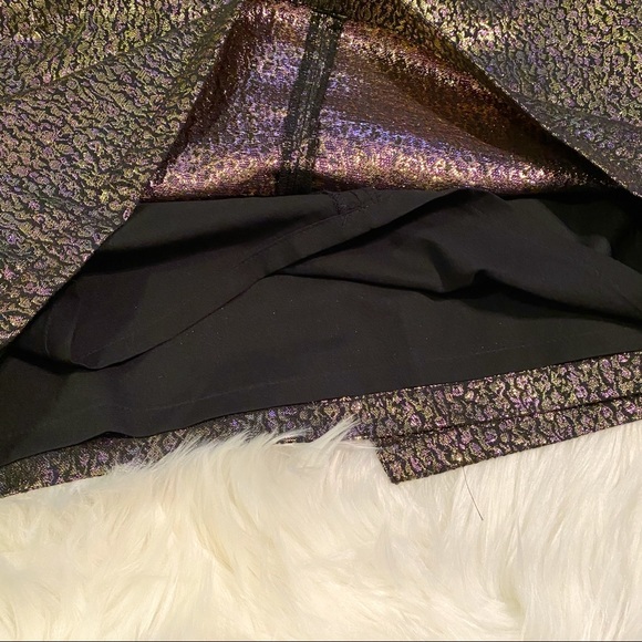 Express Shiny Gold Metallic Skirt - Picture 5 of 8